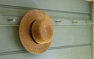 Add timeless charm to your home with Shaker crown molding—classic trim that brings subtle elegance and character to every room.