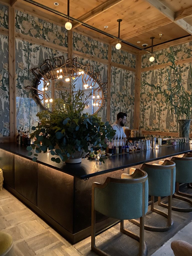 Location: Goldie’s Bar, Austin, Texas, Wood highlights: T&G on the ceiling, boxed in