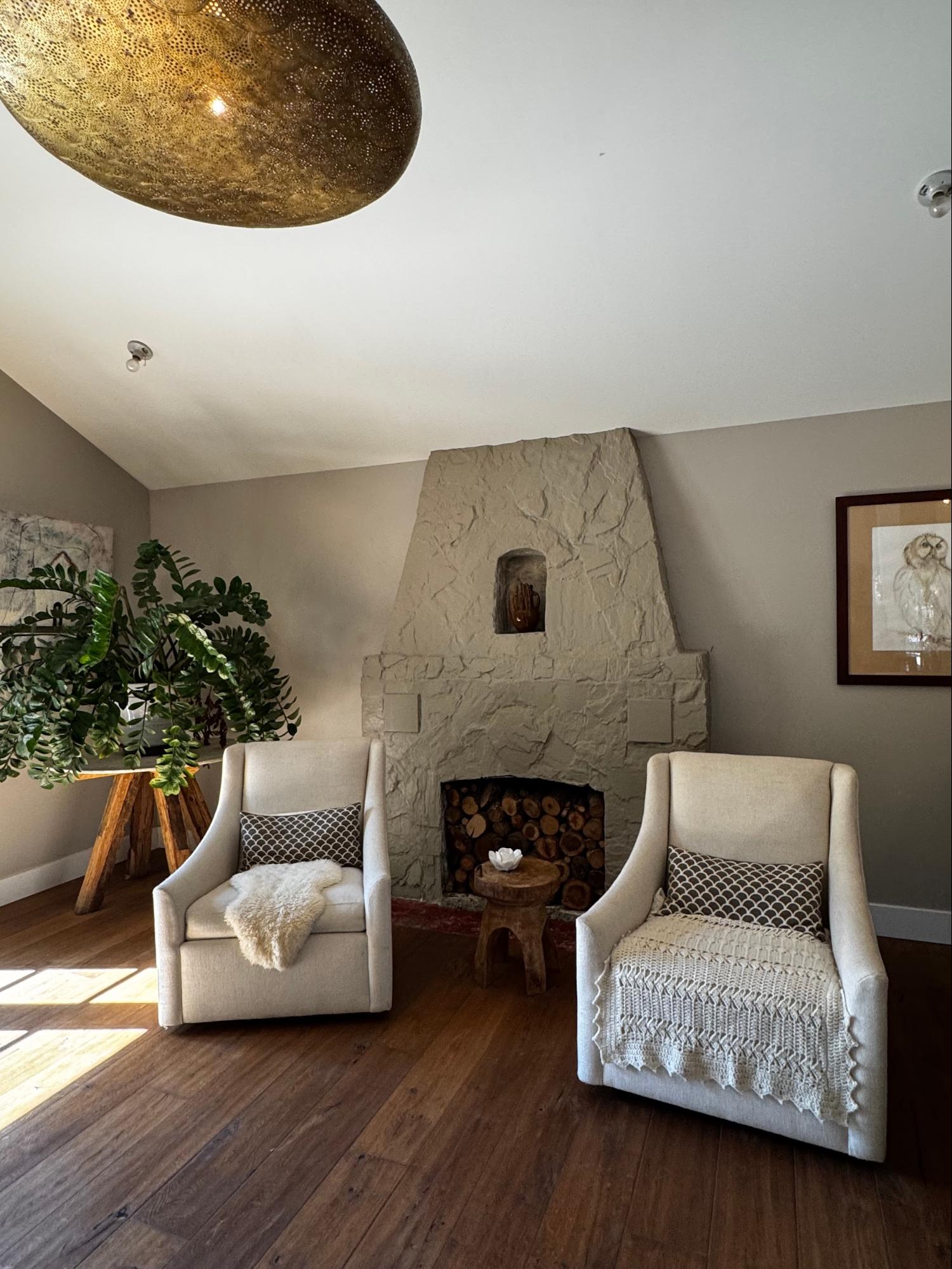Location: Private Residence, Sonoma, California , Wood Highlights: Oak wood flooring, wide plank, straight lay, stained