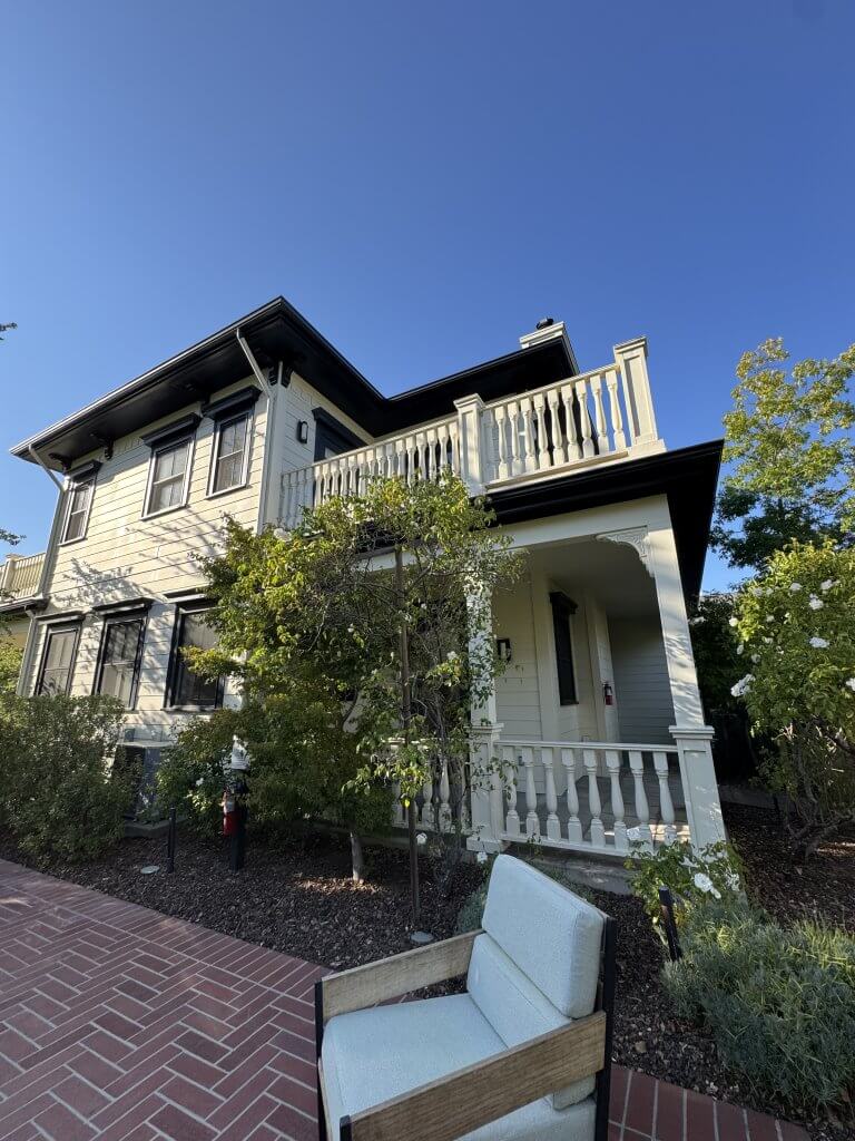Location: MacArthur Park, Sonoma County, California, Wood Highlights: Exterior handrails extend upward, maintaining continuity across building levels.