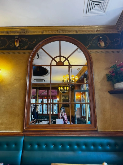 Photo credit: MetaphorDesign.com Location: Aix-en Provence, France Moulding Highlights: Crown moulding, frieze trim, mirror frame, trim at banquette seating