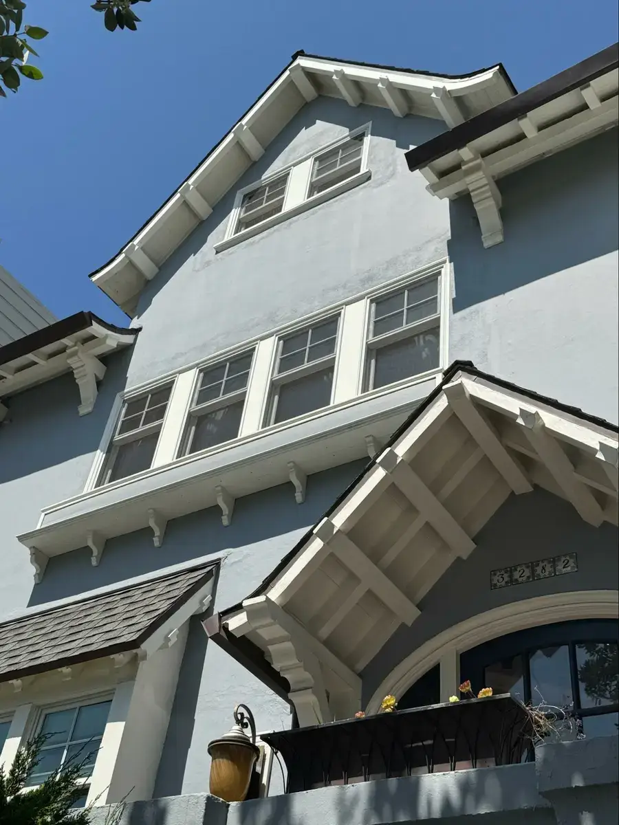 Location: San Francisco, California Wood Highlights: stucco moulding and trim protect the windows