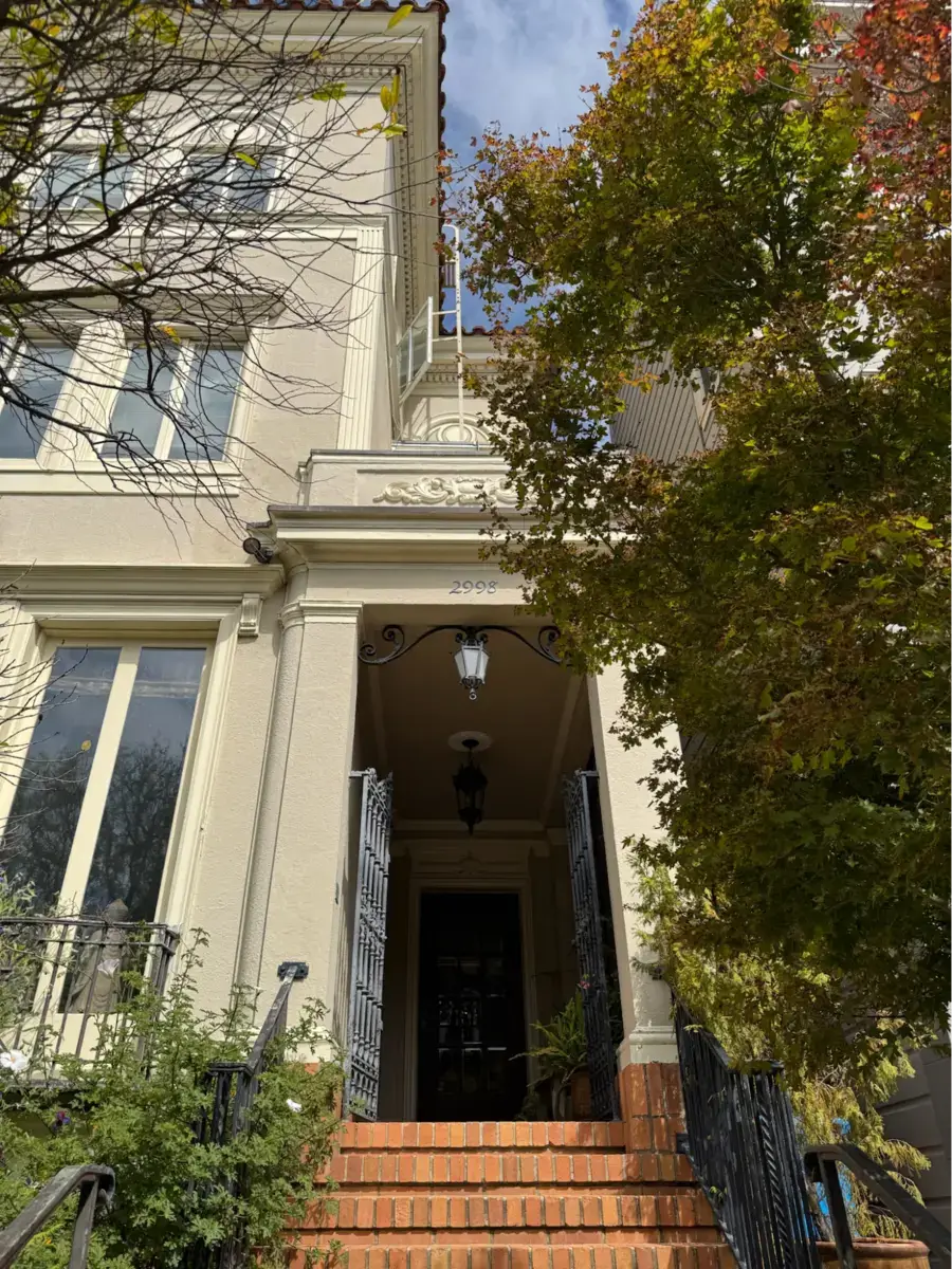 Location: San Francisco, California Wood Highlights: Stucco walls are framed with classical wood stucco mouldings and ornamental trim at the entry. Tall window casings and decorative details highlight the classical style while protecting vulnerable stucco edges.